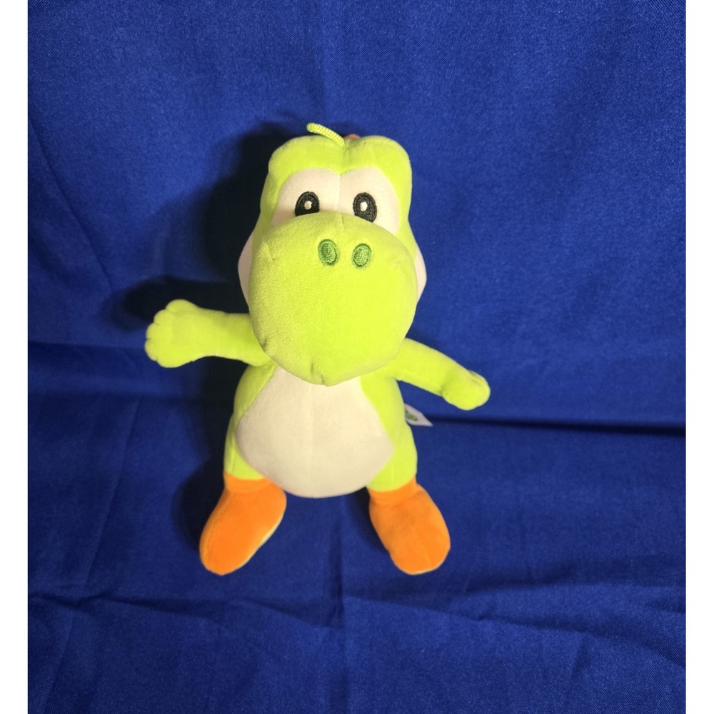 NWT Nintendo Super Mario Bros  9" Plush Yoshi Stuffed Animal Toy Figure Green